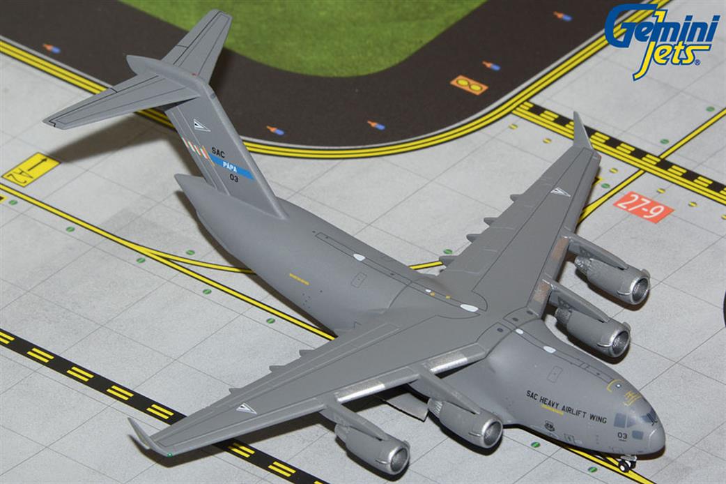 Gemini Jets 1/400 GMNAT132 NATO / PAPA C-17A Globemaster Aircraft Model