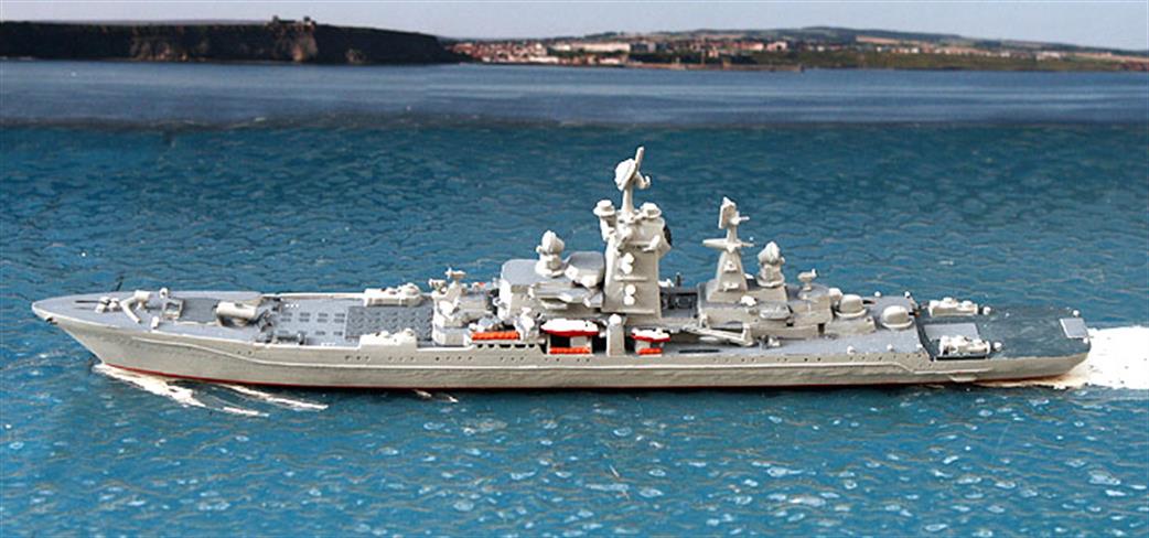 Triton 1/1250 R1742 Kirov guided missile cruiser 1980