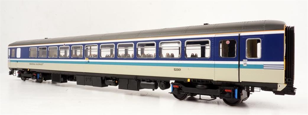 Heljan O Gauge 53201 BR Regional Railways 153301 Class 153 Single Car Sprinter Train