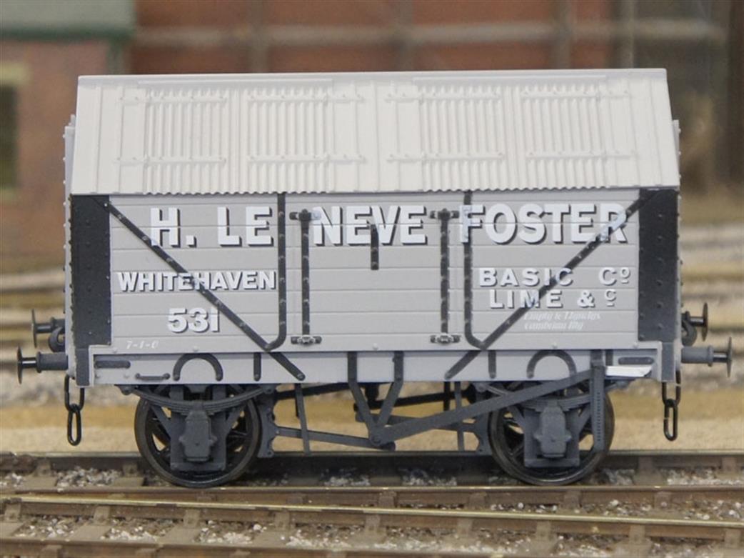 Dapol O Gauge 7F-017-001W H. Le Neve Foster Whitehaven Basic Lime Company Covered Lime Wagon Weathered