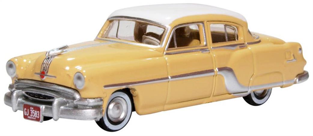 Oxford Diecast 1/87 87PC54002 Pontiac Chieftain 4 Door 1954 Winter White/ Maize Yellow