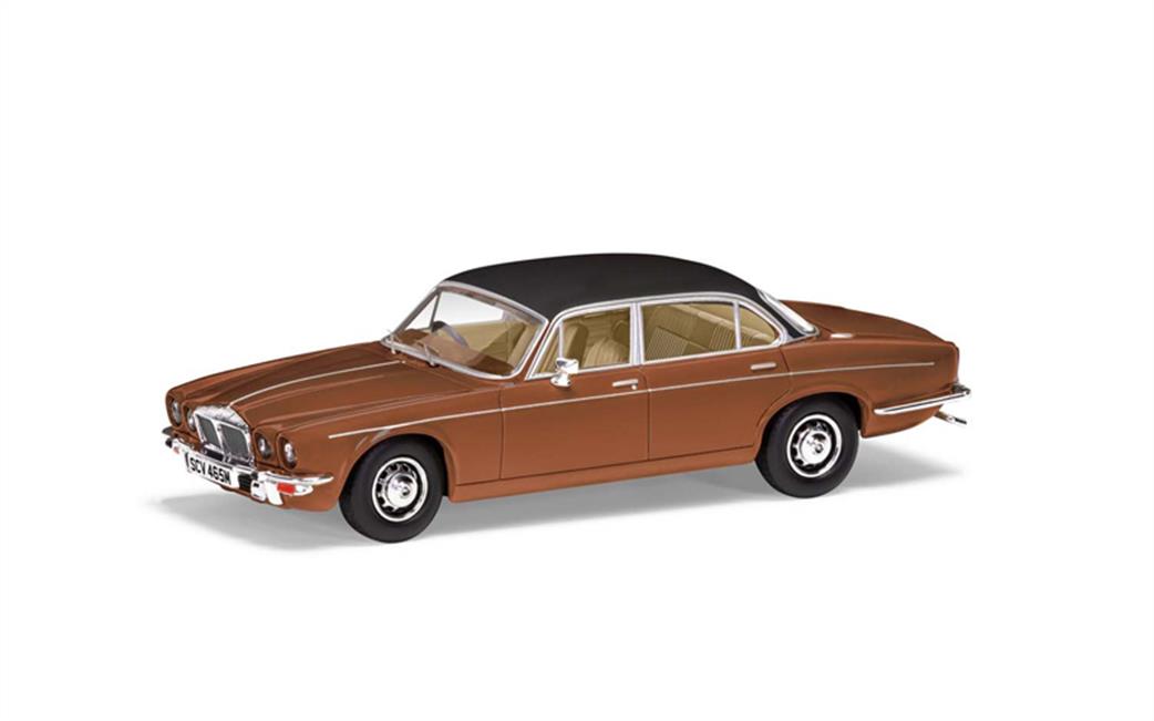 Corgi 1/43 VA13903 Daimler Double-Six Series 2 Vanden Plas Coral Diecast Model