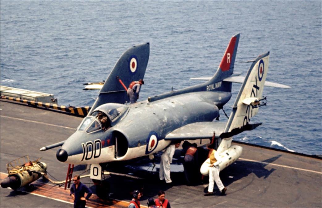 DBMK Models  1/72 DBMK72001 Supermarine Scimitar F.1