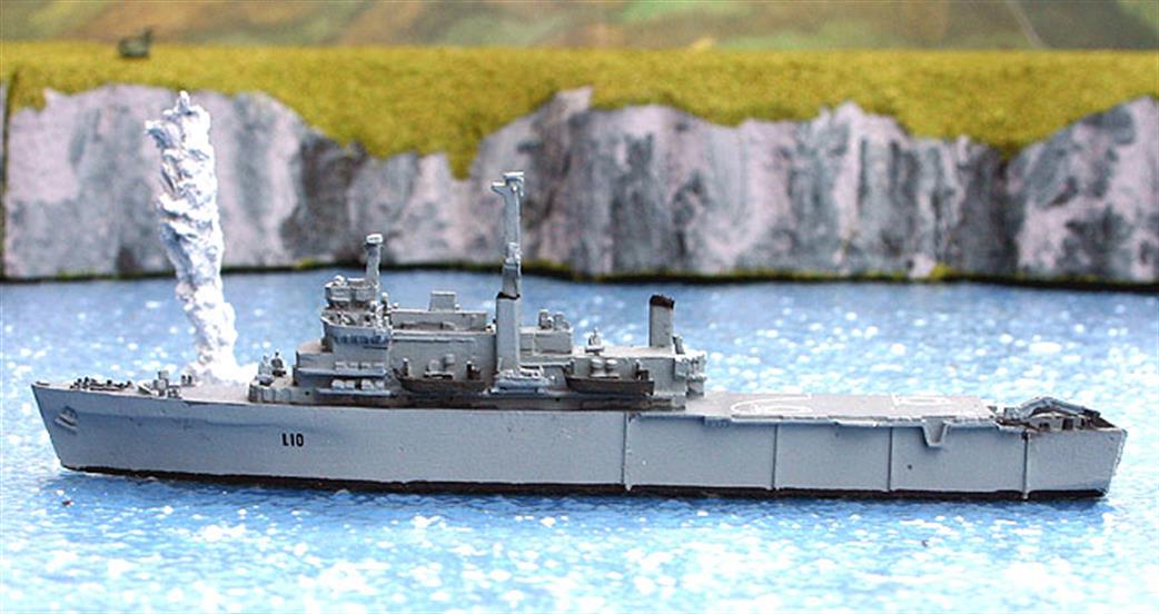 Albatros 1/1250 Alk336 HMS Fearless L10 1982 Waterline Metal Model