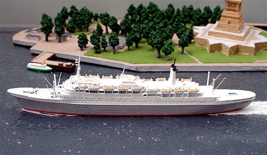 CM Models 1/1250 CM-KR143 Rotterdam (V) Holland America Line liner and cruise ship.