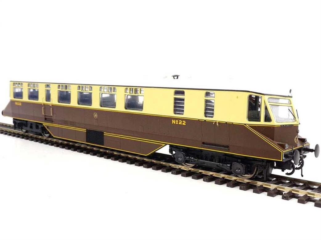 Heljan OO 19408 GWR 22 Razor-edge Type Railcar Chocolate & Cream As Preserved