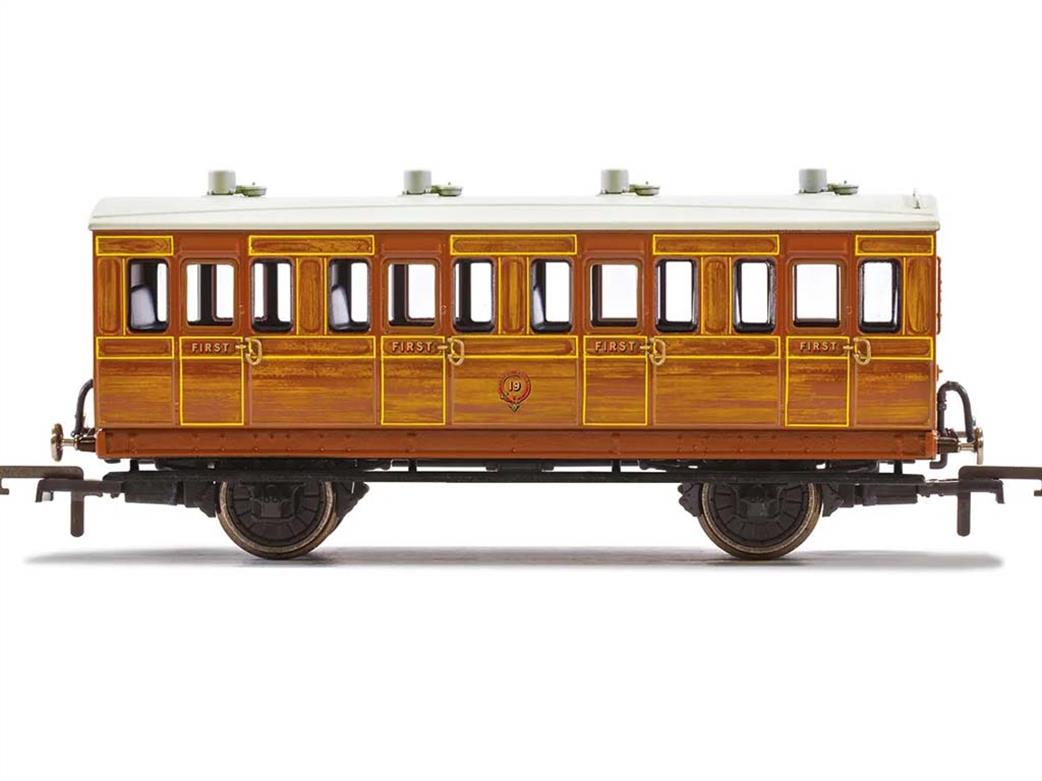 Hornby OO R40414 Isle of Wight Central Railway 4 Wheel First Class Coach 19  Varnished Wood