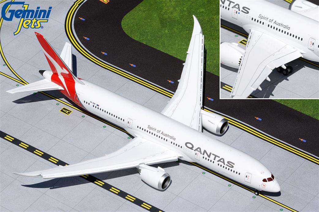 Gemini Jets 1/200 G2QFA983F Qantas Boeing B787-9 Flaps Down Dreamliner Aircraft Model