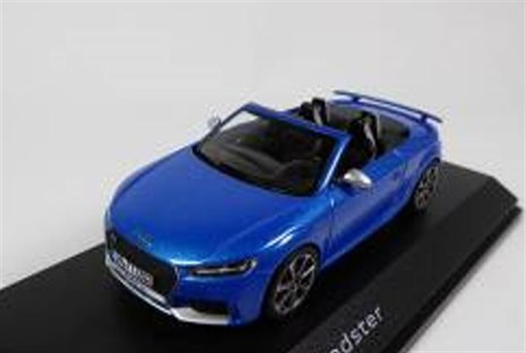 1/43 5011610532 Audi TT RS Roadster Ara Blue