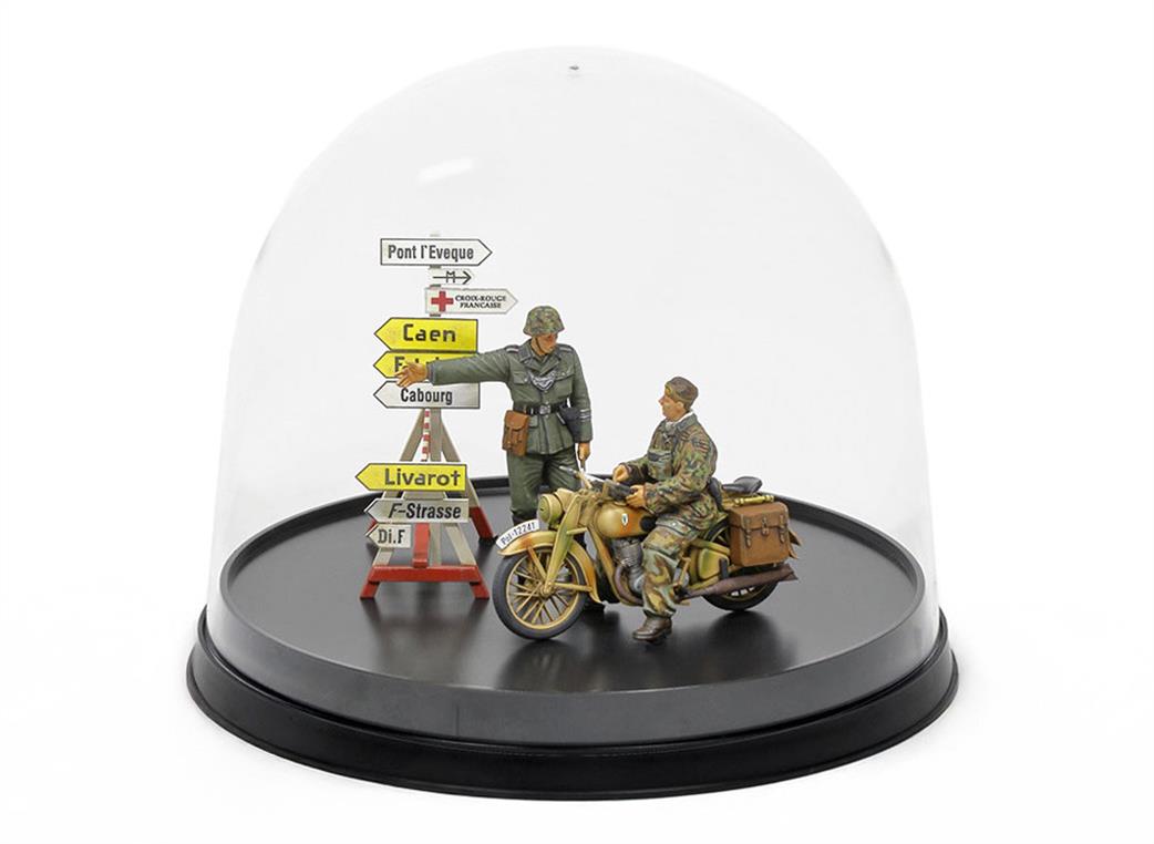 Tamiya  73012 Display Case J Domed Top Inner Dimensions 125 x 95mm