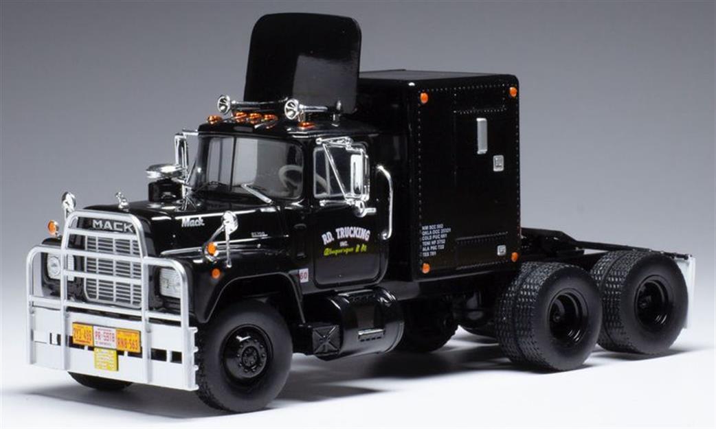 IXO 1/43 TR100 Mack R-Series Black 1966 w/Rear Cabin Truck Cab Model