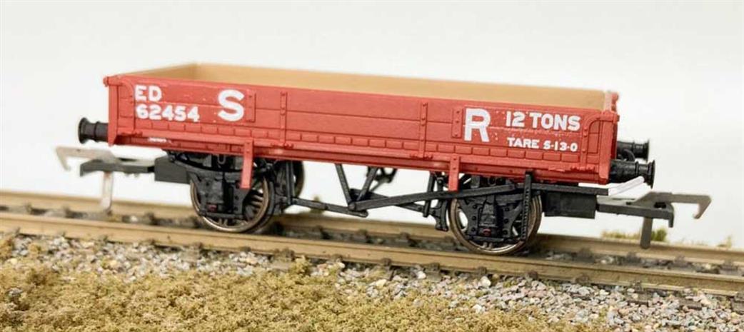 Rapido Trains OO 928004 SR 62454 SECR Dia.1744 2 Plank Open Ballast Wagon SR Engineers Red Oxide Large Lettering