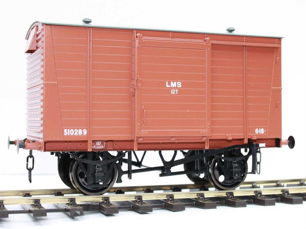 Dapol O Gauge 7F-065-002 LMS 510289 12ton Horizontally Planked Box Van LMS Bauxite