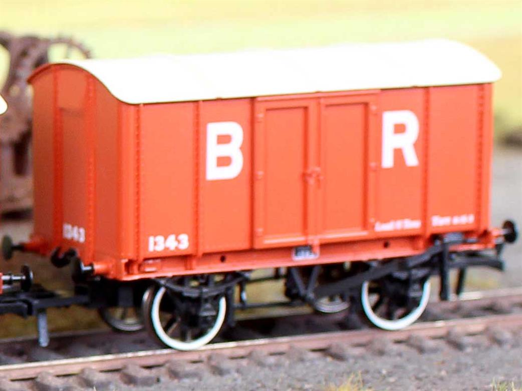 Rapido Trains OO 908026 Barry Railway 1343 Iron Bodied Ventilated Box Van Red Oxide