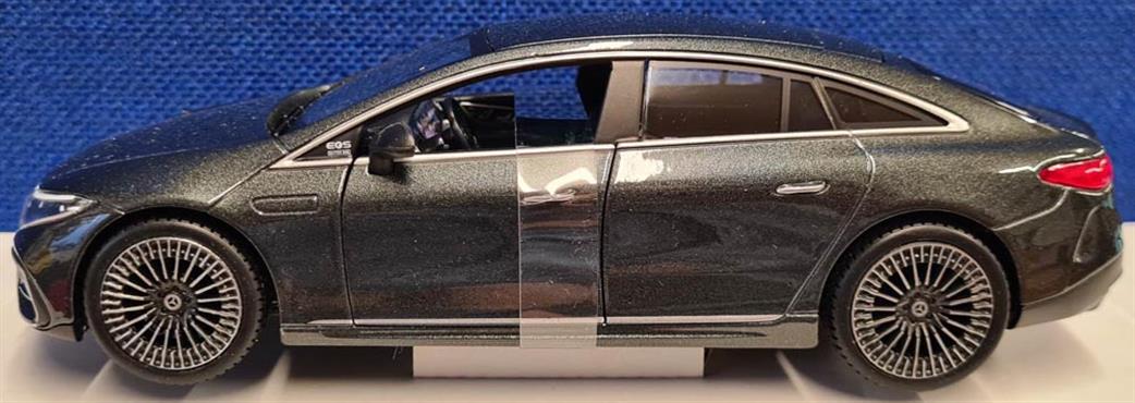 Maisto 1/27 M32902 2022 Mercedes-EQ EQS Sedan Diecast Model