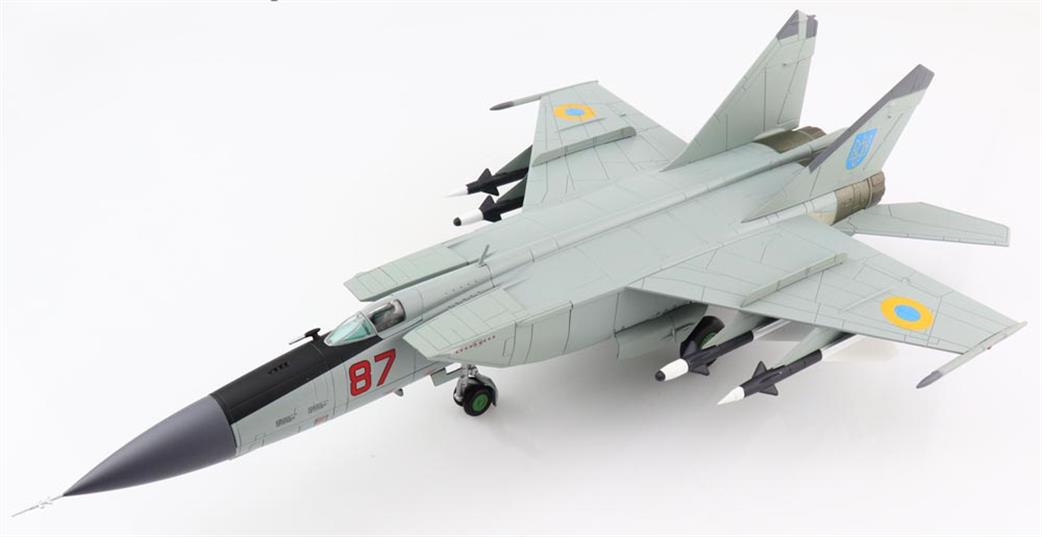 Hobby Master 1/72 HA5609 MIG-25PDS Foxbat Red 87 933rd FAR Air Defense of Ukraine 1995