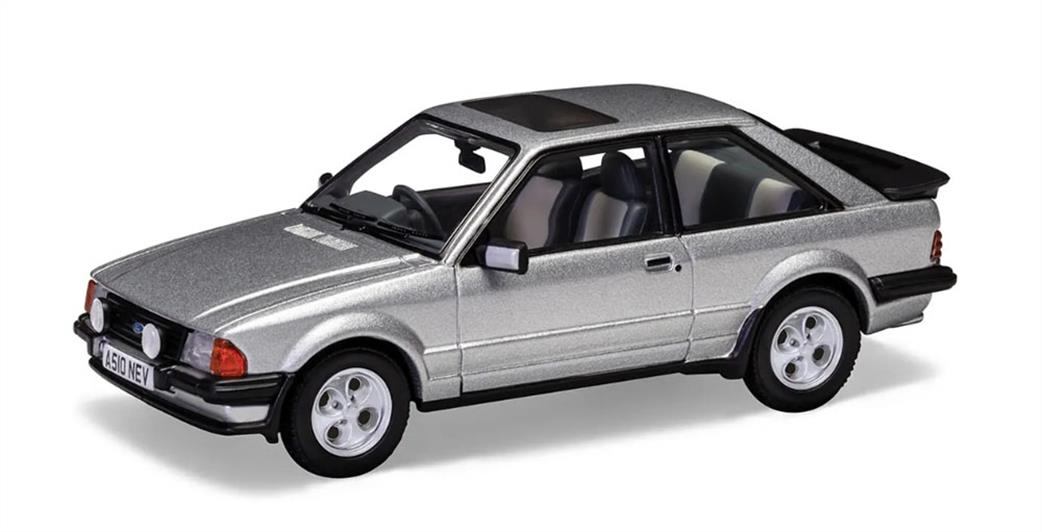 Corgi 1/43 VA11017 Ford Escort Mk3 XR3i Strato Silver