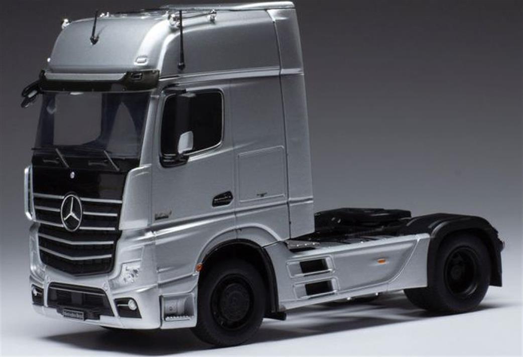 IXO 1/43 TR124 Mercedes Actros MP4 Silver Diecast Model