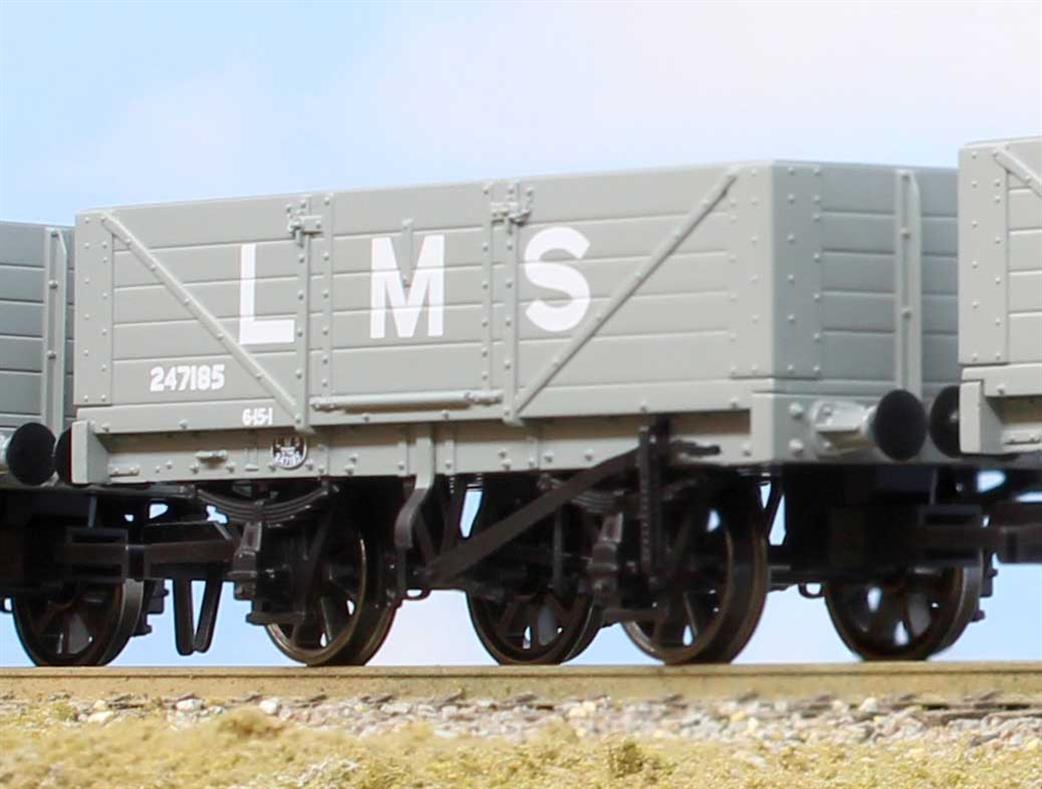 Rapido Trains OO 937002 LMS 247185 DIagram 1666 5 Plank Open Wagon LMS Grey Large Lettering