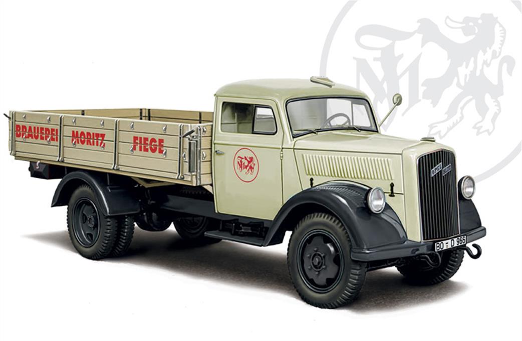 Italeri 1/24 3960S Opel Blitz Truck Kit