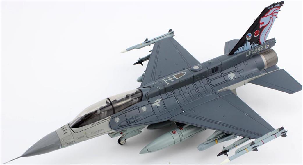 Hobby Master 1/72 HA38025 Lockheed F-16D Silver Jubilee of Peace Training RSAF Diecast Model Aircraft