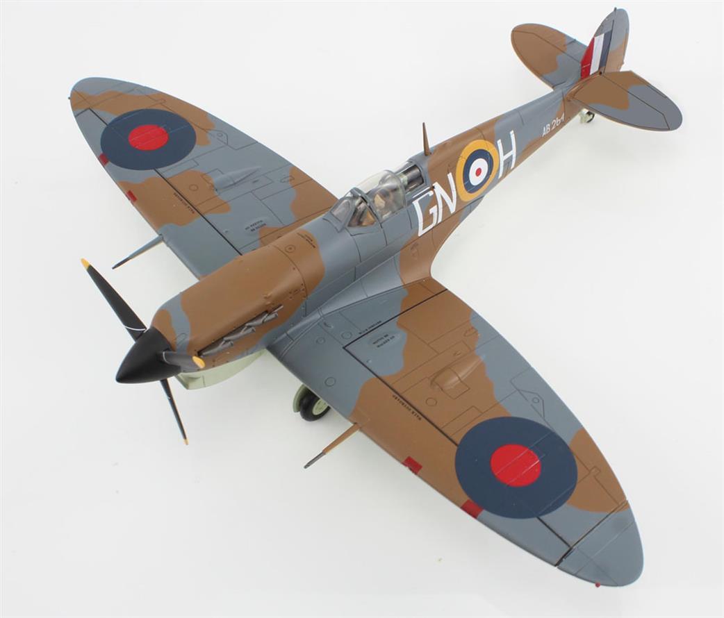 Hobby Master 1/48 HA7857 Spitfire Mk. Vb Robert Buck McNair RCAF Malta 1942