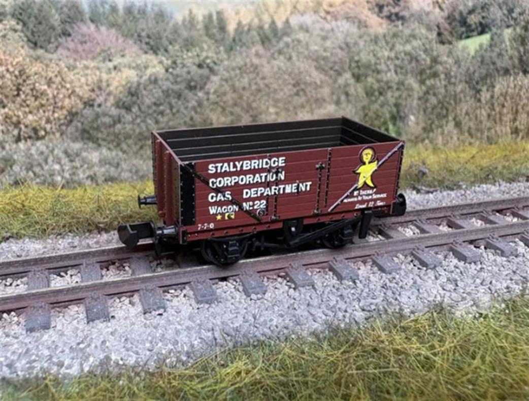 Peco N NR7024P 9ft 7 Plank Open Wagon Stalybridge Corp Gas Dept