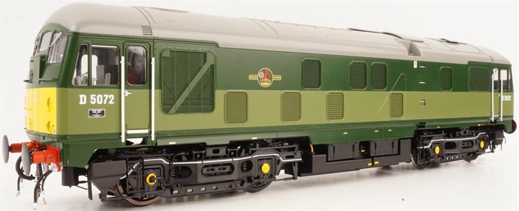 Heljan O Gauge 2452 BR Class 24/0 Derby Sulzer Type 2 Diesel Locomotive BR Two-Tone Green Small Warning Panels Unnumbered