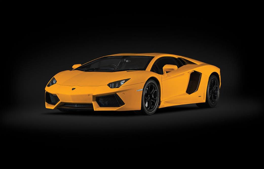 Pocher 1/8 HK119 Lamborghini Aventador LP 700-4 Giallo Orion Kit