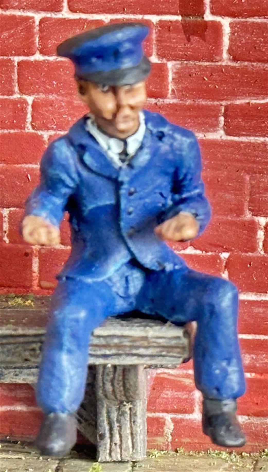 MT Miniatures O MTMO05 Diesel Train Driver Diecast Unpainted Figure