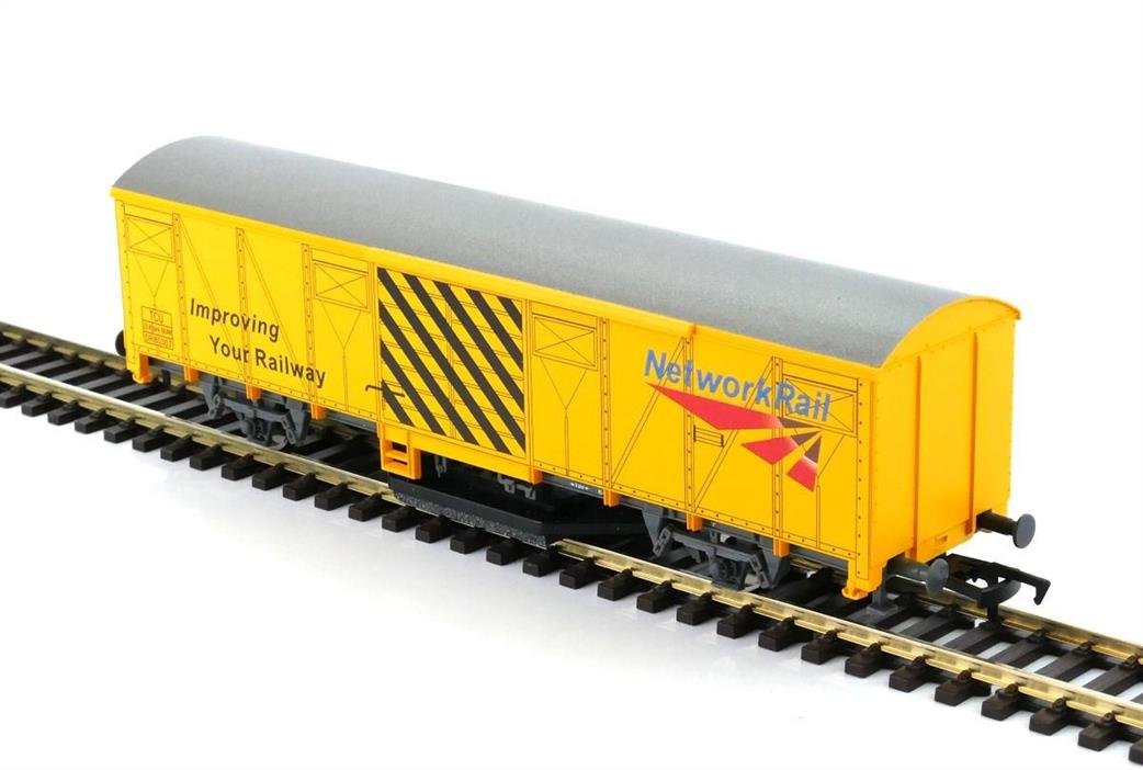 Gaugemaster OO GM4430101 Track Cleaning Wagon Network Rail