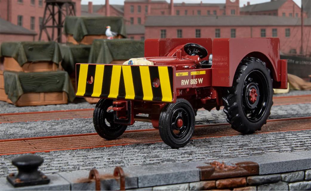Oxford Rail 1/76 OR76FTRS003 Fordson Tractor Rail Shunter BR