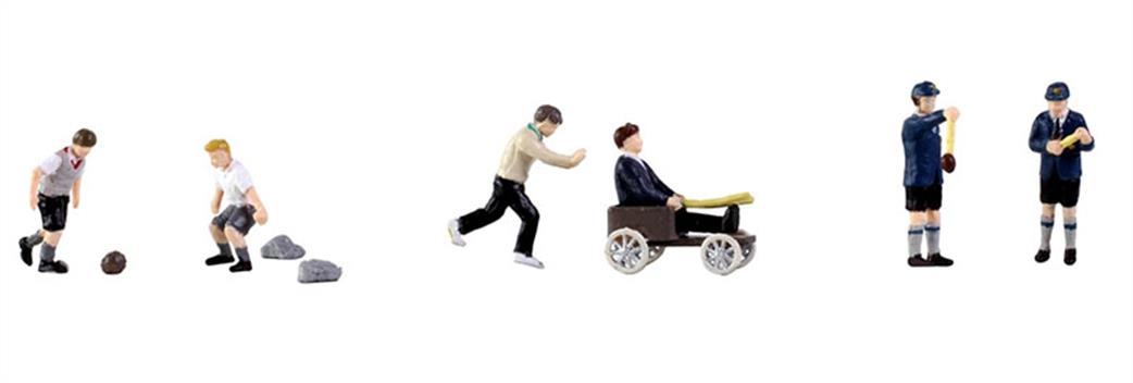 Bachmann OO 36-435 Post War era Schoolboys playing Pack of 6 Figures