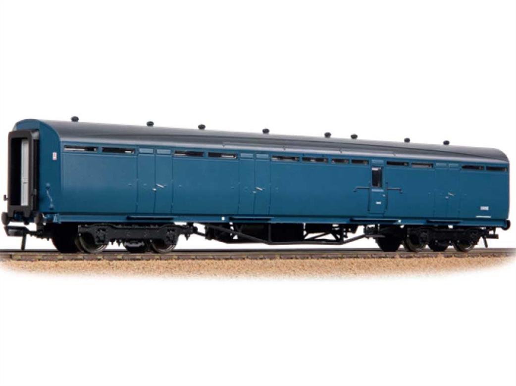 Bachmann OO 34-363 BR ex-LNER 63ft Thompson BG Full Brake E105E Blue