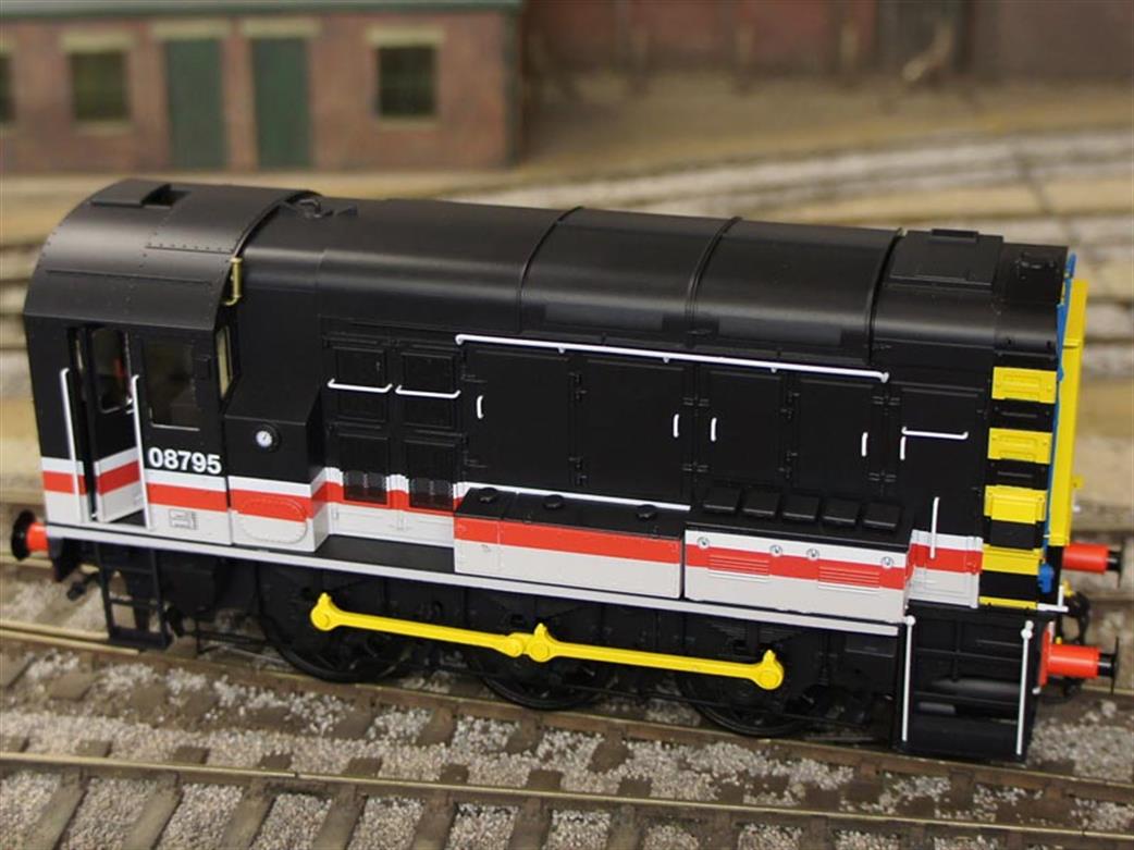 Dapol O Gauge 7D-008-014 BR 08795 Class 08 Shunter Plain Bonnet Doors InterCity Livery