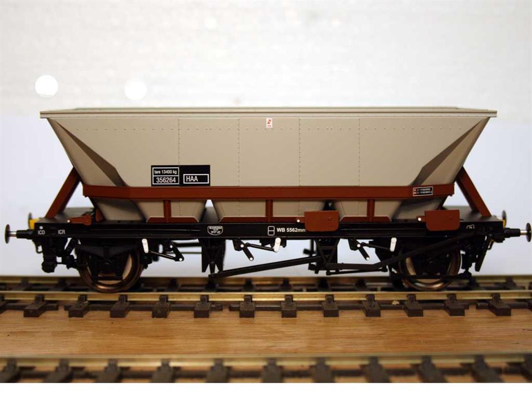 Dapol O Gauge 7F-048-010 HAA Merry-Go-Round MGR Hopper Wagon 356264 Brown Cradle