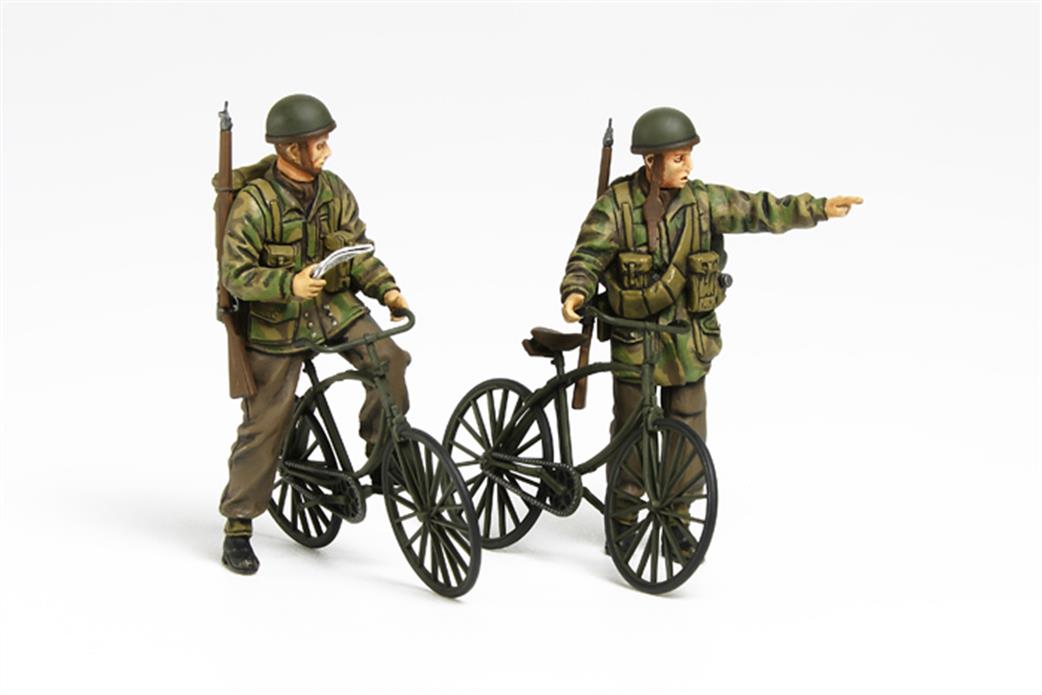 Tamiya 1/35 35333 British Paratroopers with Bikes