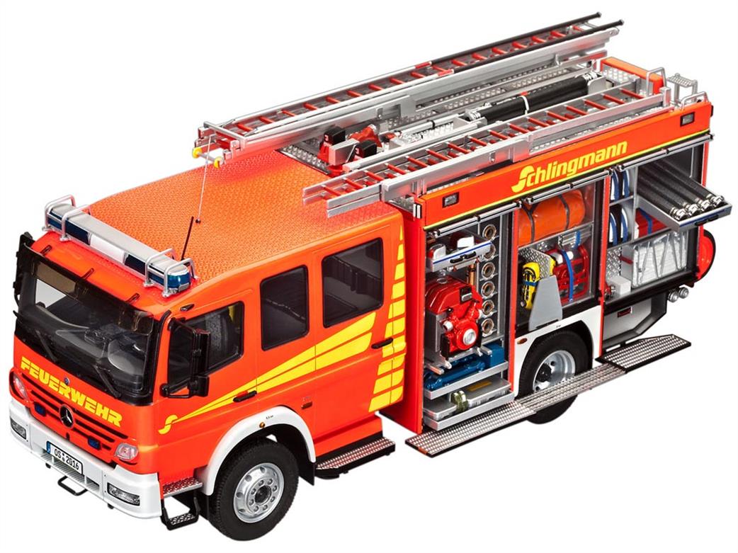 Revell 1/24 07404 Schlingmann LF 20/16 Fire Engine Plastic Kit