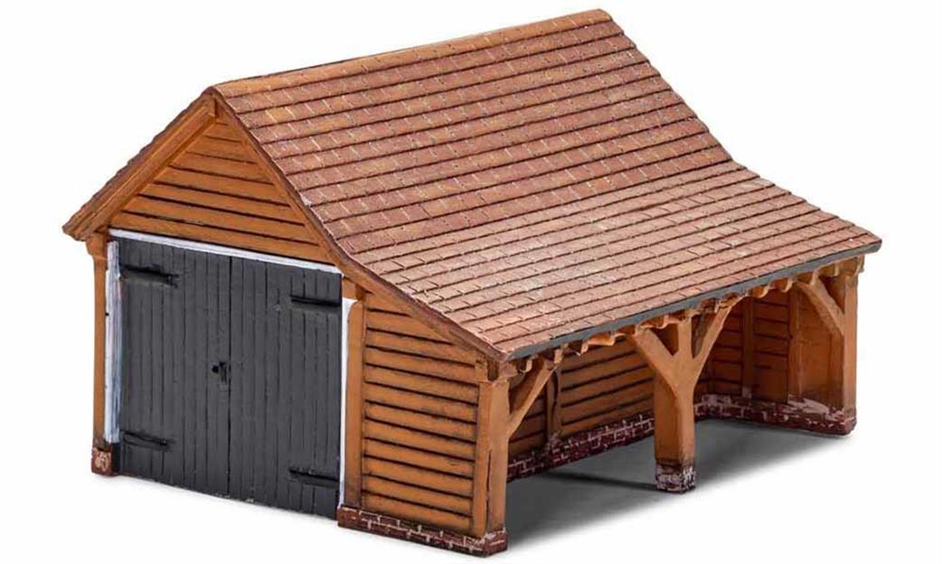 Hornby OO R7271 Modern Timber Garage Ready Painted Cast Resin Building