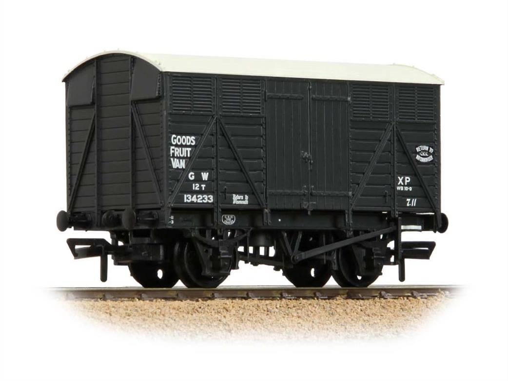 Bachmann OO 37-751F GWR 12 Ton Goods Fruit Van GWR Grey