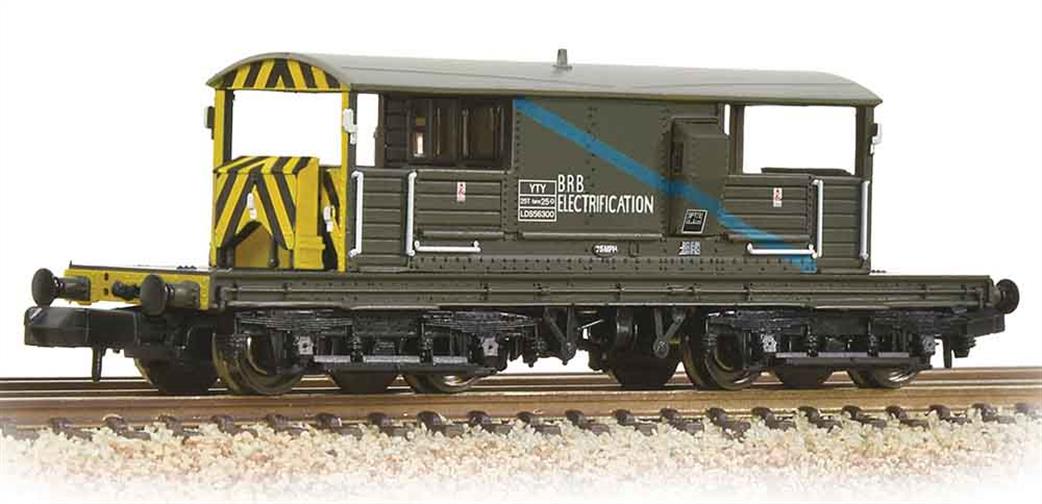 Graham Farish N 377-878 BR ex-SR 25 Ton Queen Mary Bogie Brake Van Departmental Olive Green