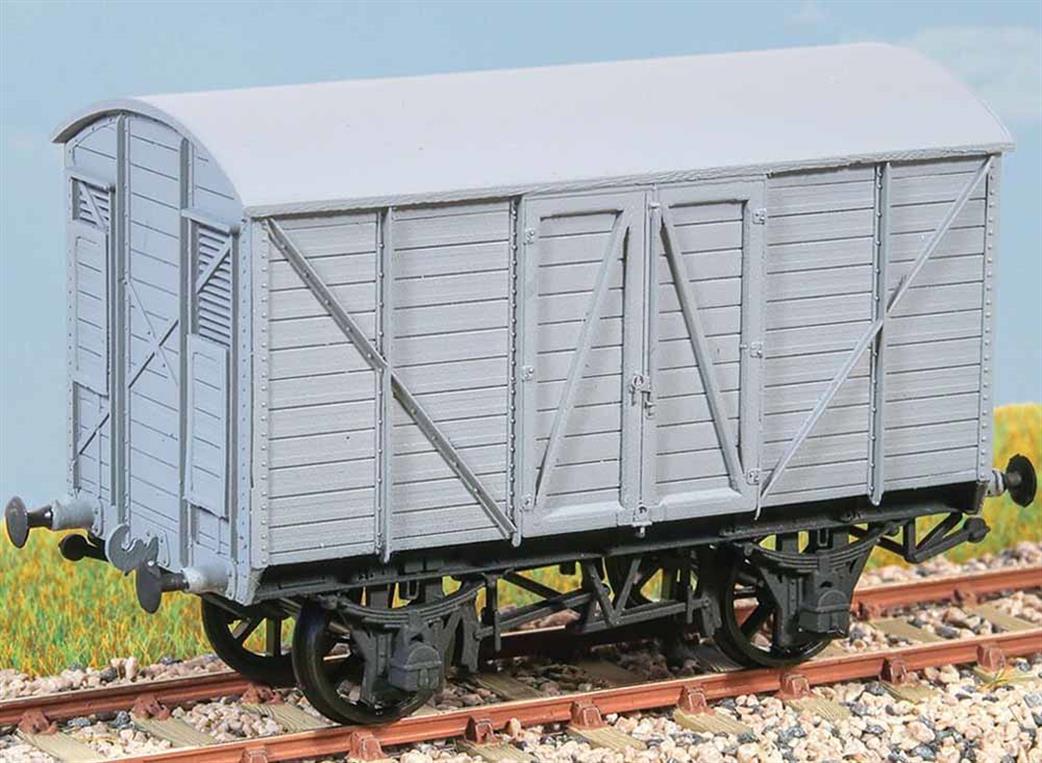 Parkside Kits OO PC84 GWR 10 ton Covered Goods Van Mink Plastic Kit