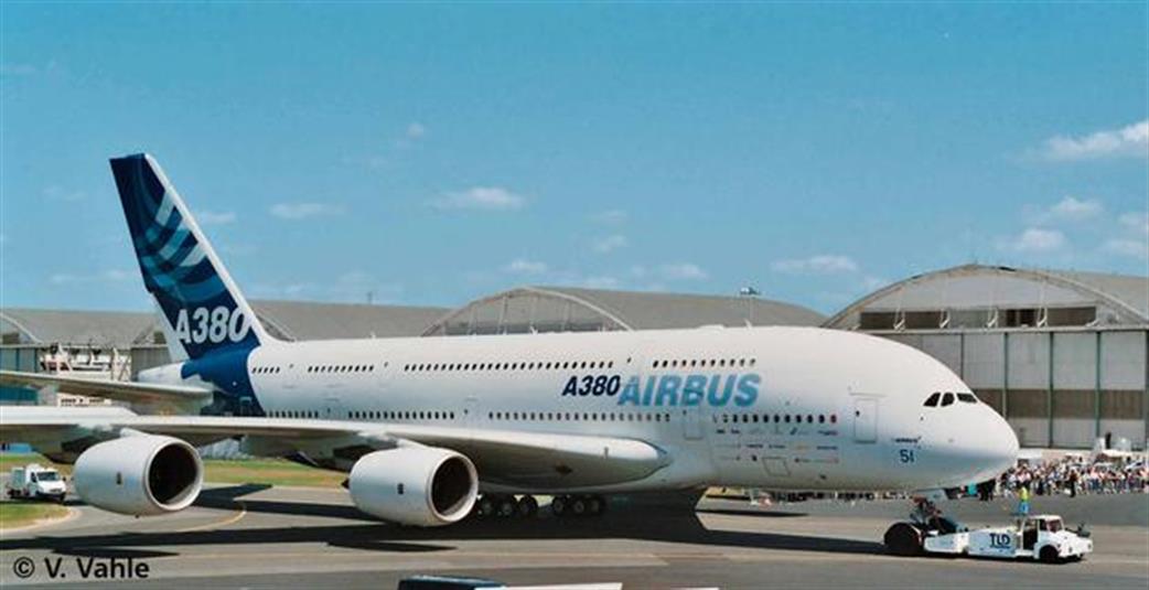 Revell 1/144 04218 Airbus A380 First Flight