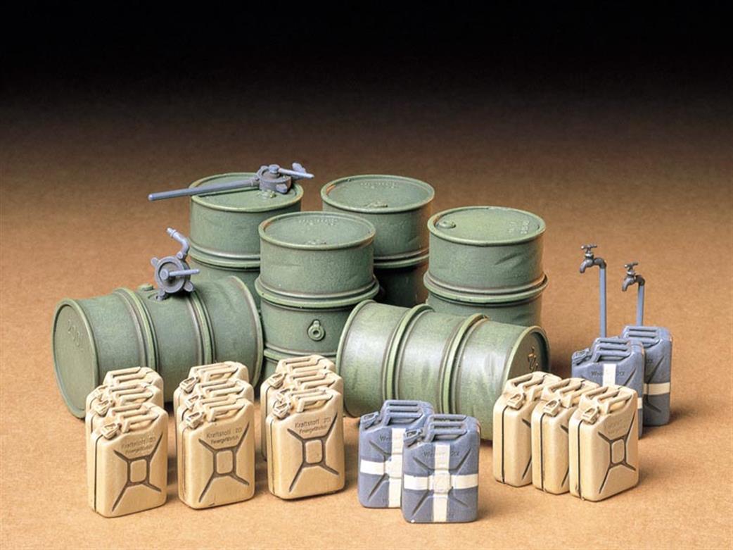 Tamiya 1/35 35186 German Fuel Drums WW2 Accessory Set