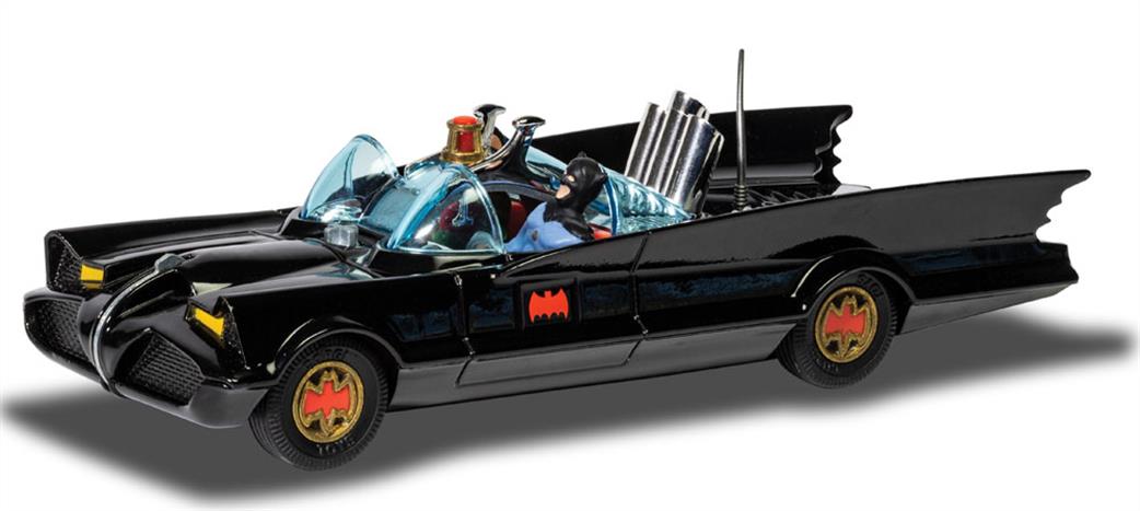 Corgi 1/46 RT26701 Batmobile with Batman and Robin diecast model