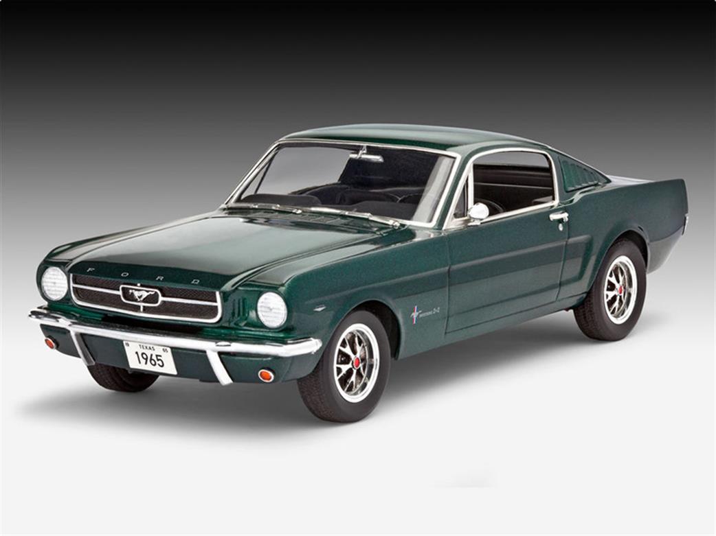 Revell 1/25 07065 1965 Ford Mustang 2+2 Fastback