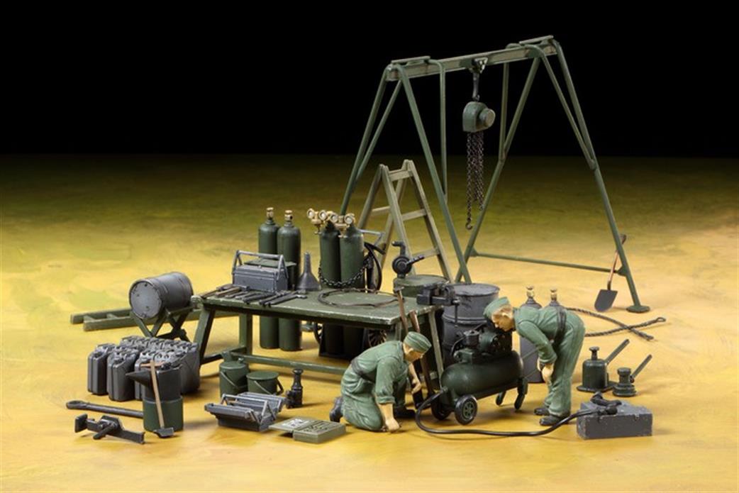 Tamiya 1/35 37023 German WW2 Field Workshop