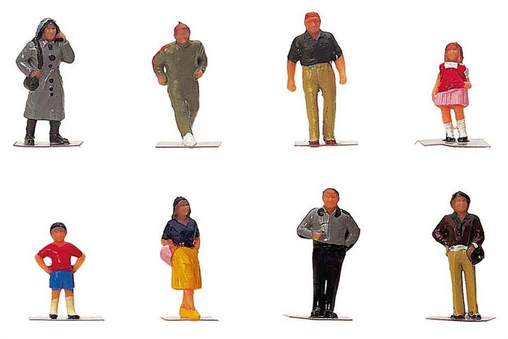 Hornby OO R7116 Town People Figure Pack