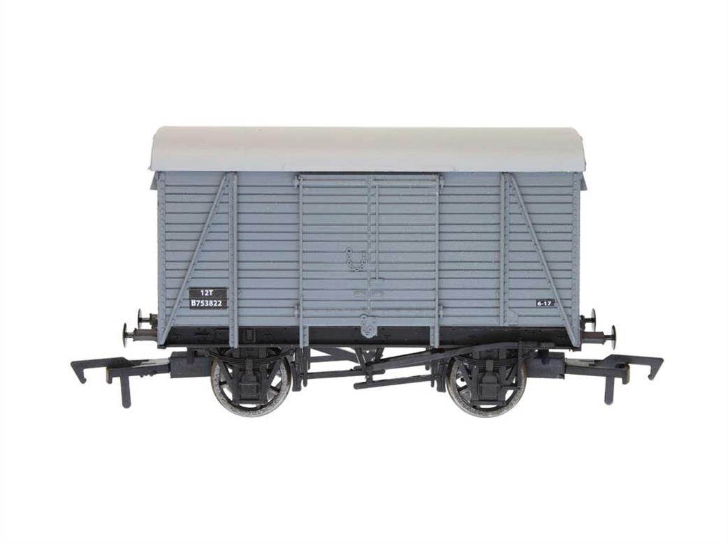 Dapol OO 4F-021-031 BR SR Design Ventilated Box Van B753822