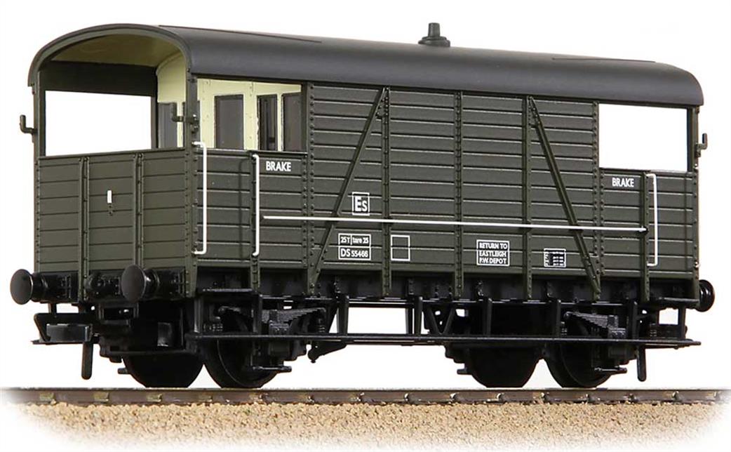 Bachmann OO 38-918 BR ex-SE&CR 25-Ton Dance Hall Goods Train Brake Van BR Engineers Olive Green